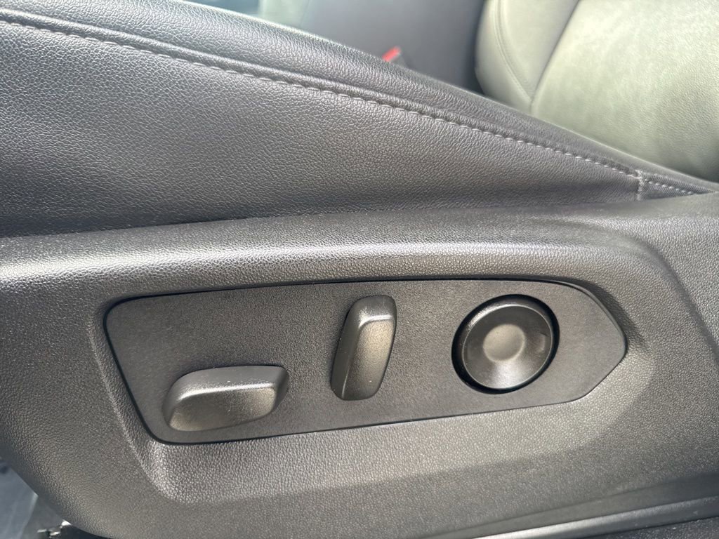 Used 2024 Chevrolet Tahoe LT image 16