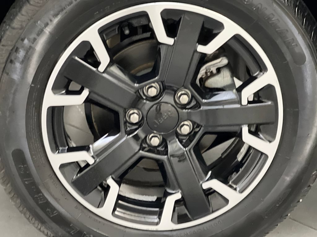 Used 2023 Jeep Renegade Trailhawk AWD/4WD image 70