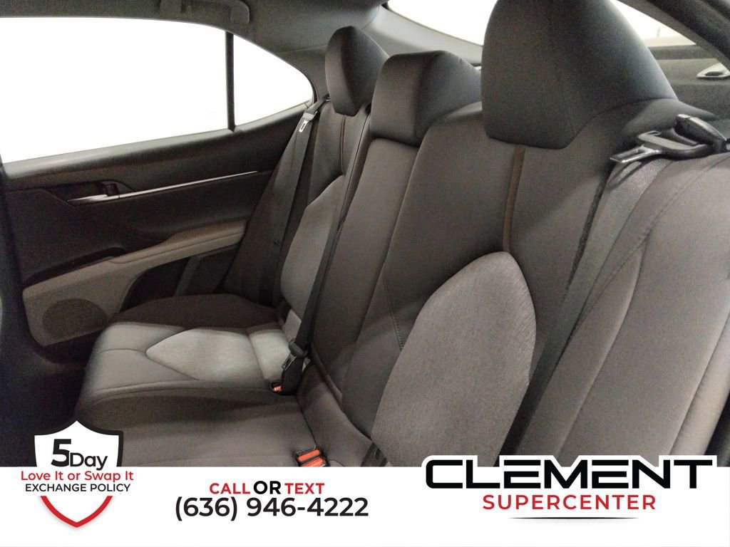 Used 2020 Toyota Camry LE image 26