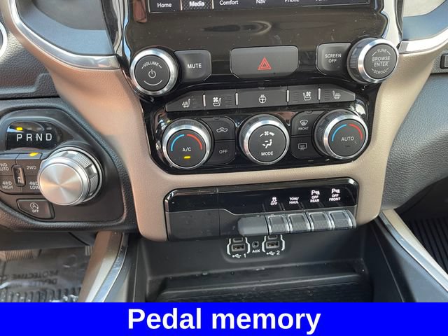 Used 2022 RAM 1500 Laramie AWD/4WD image 18