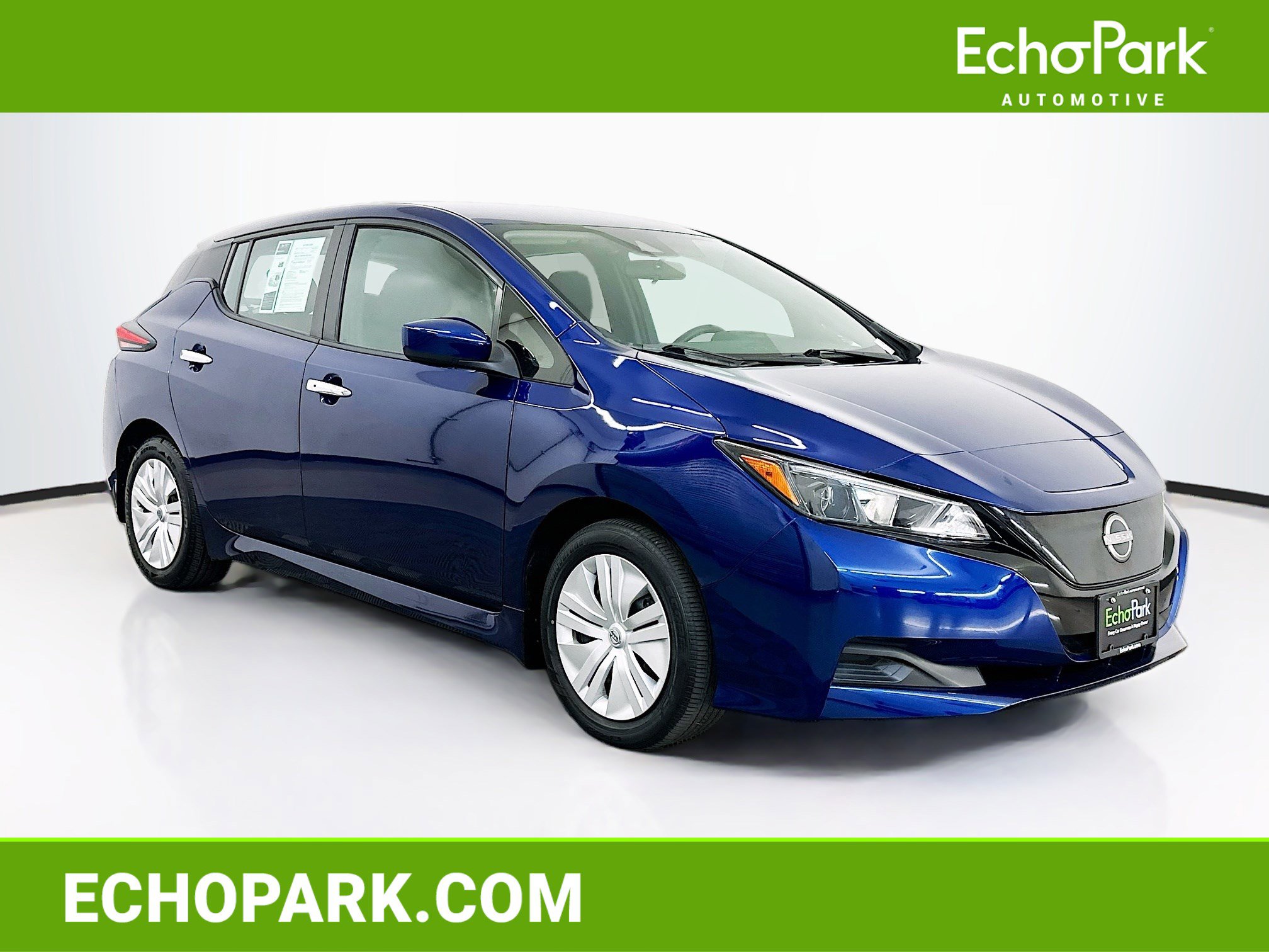 Used 2025 Nissan Leaf S image 1