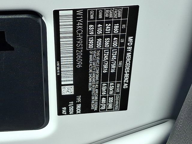 Used 2025 Mercedes-Benz Sprinter 2500 image 24