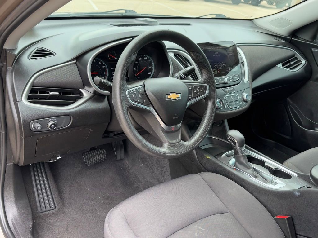 Used 2022 Chevrolet Malibu LT FWD image 10