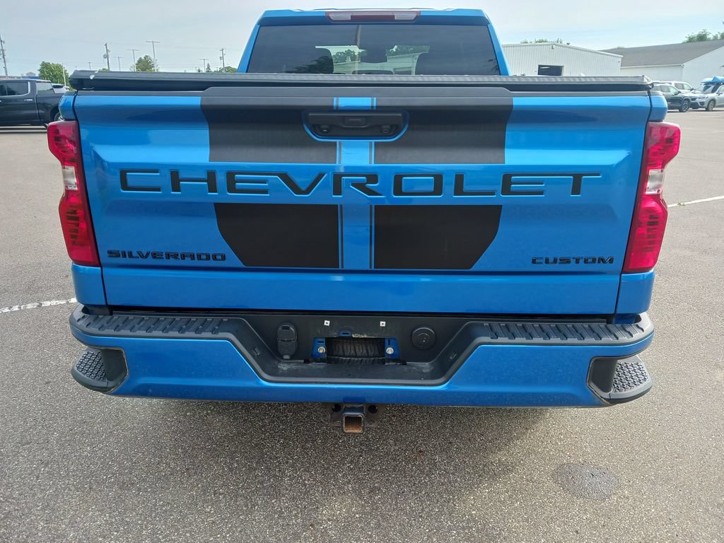 Used 2023 Chevrolet Silverado 1500 Custom w/ Rally Edition AWD/4WD image 8
