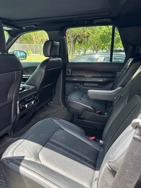 Used 2019 Ford Expedition Limited w/ Equipment Group 301A RWD image 11