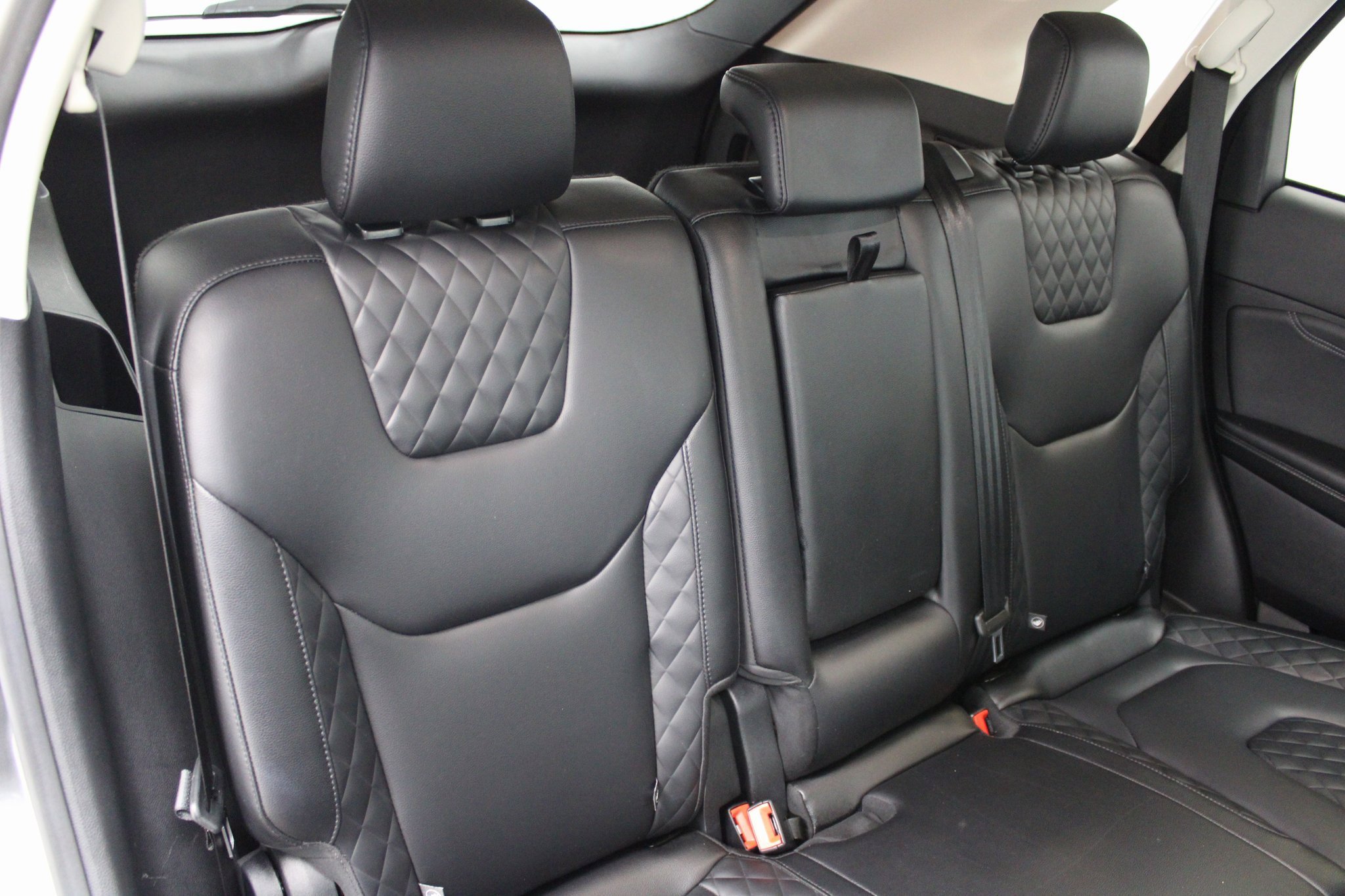 Used 2024 Ford Edge Titanium image 28