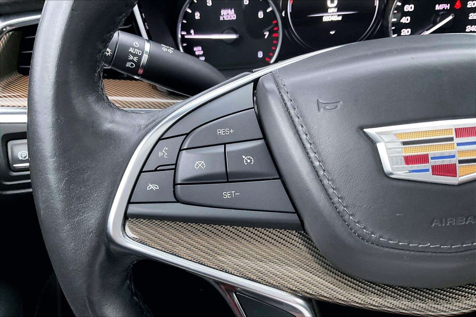 Used 2018 Cadillac XT5 Platinum image 16