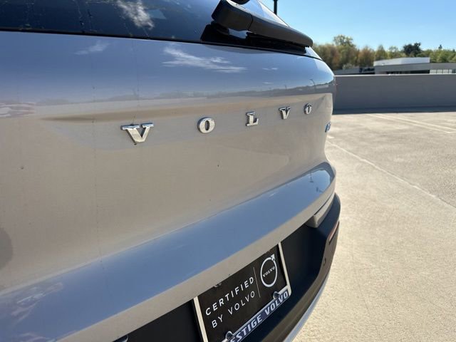 Certified 2025 Volvo XC40 B5 Core image 37