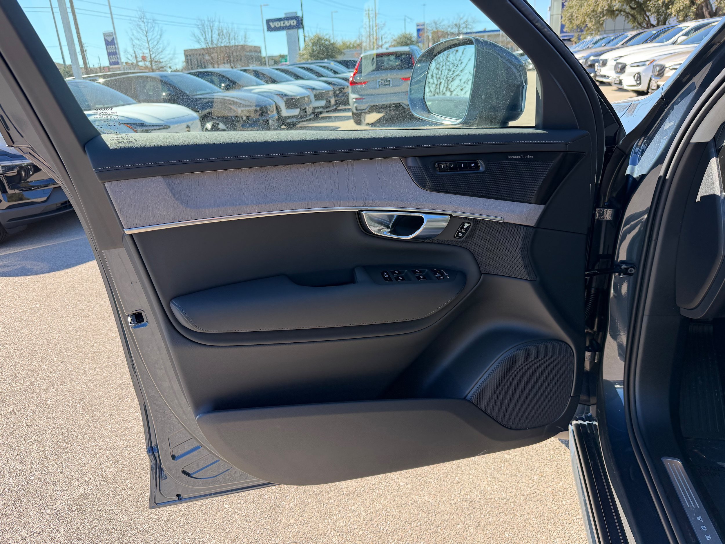 New 2026 Volvo XC90 B6 Ultra w/ Lounge Package AWD/4WD image 18