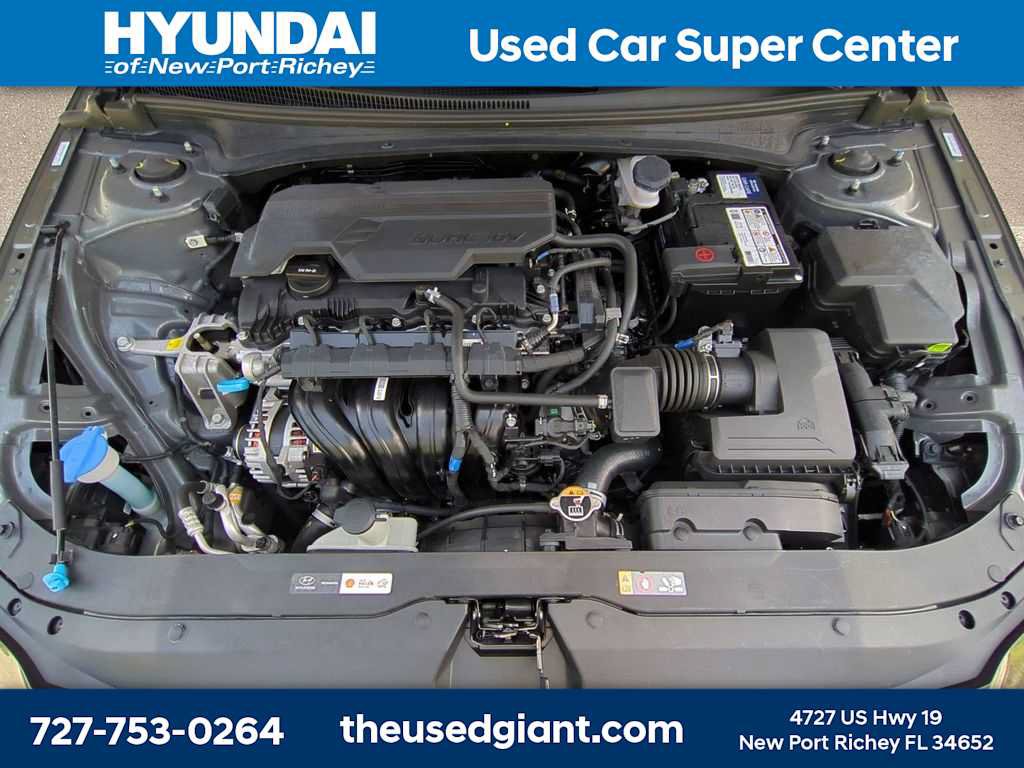 Certified 2025 Hyundai Elantra Sport FWD image 12