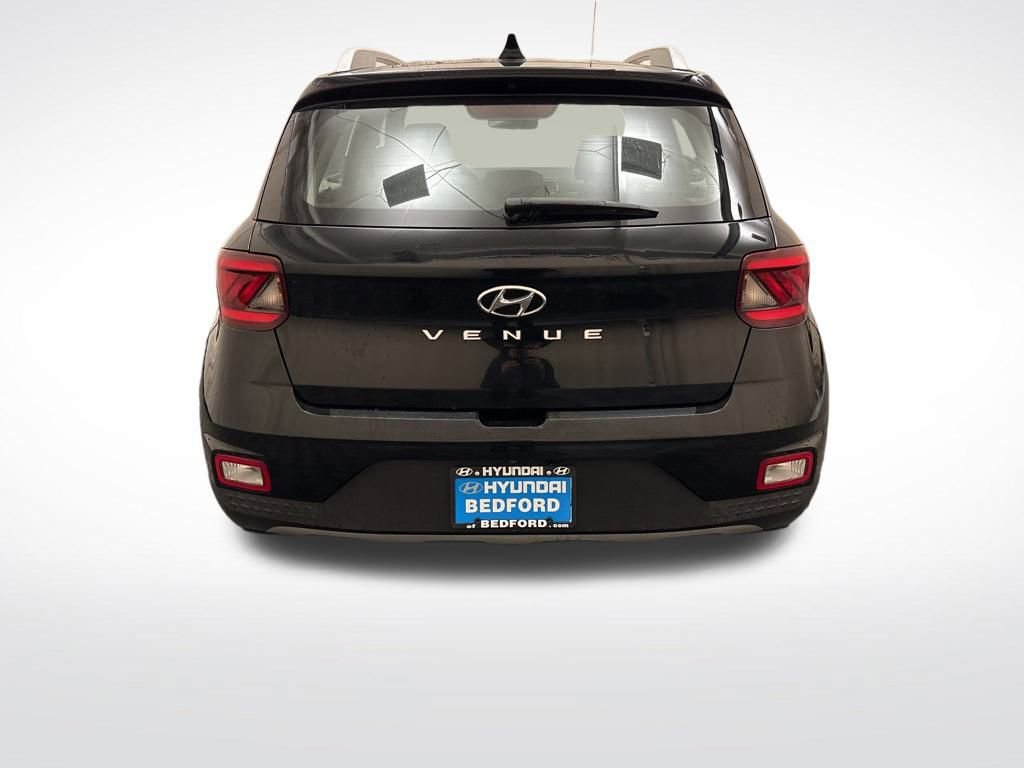 Used 2020 Hyundai Venue SEL FWD image 6