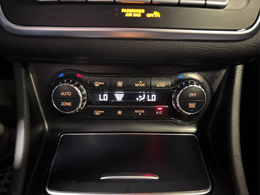 Used 2018 Mercedes-Benz CLA 250 4MATIC image 34