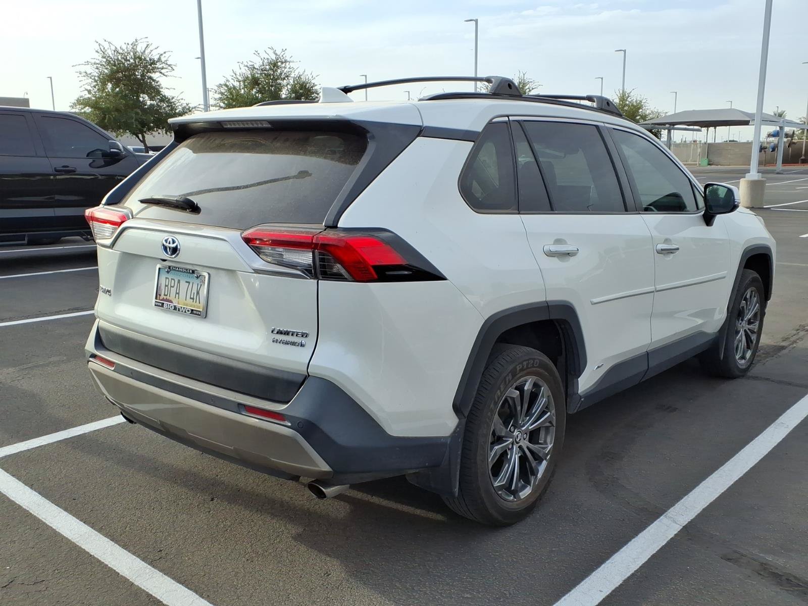 Used 2022 Toyota RAV4 Limited w/ Limited Grade Weather Package AWD/4WD image 4