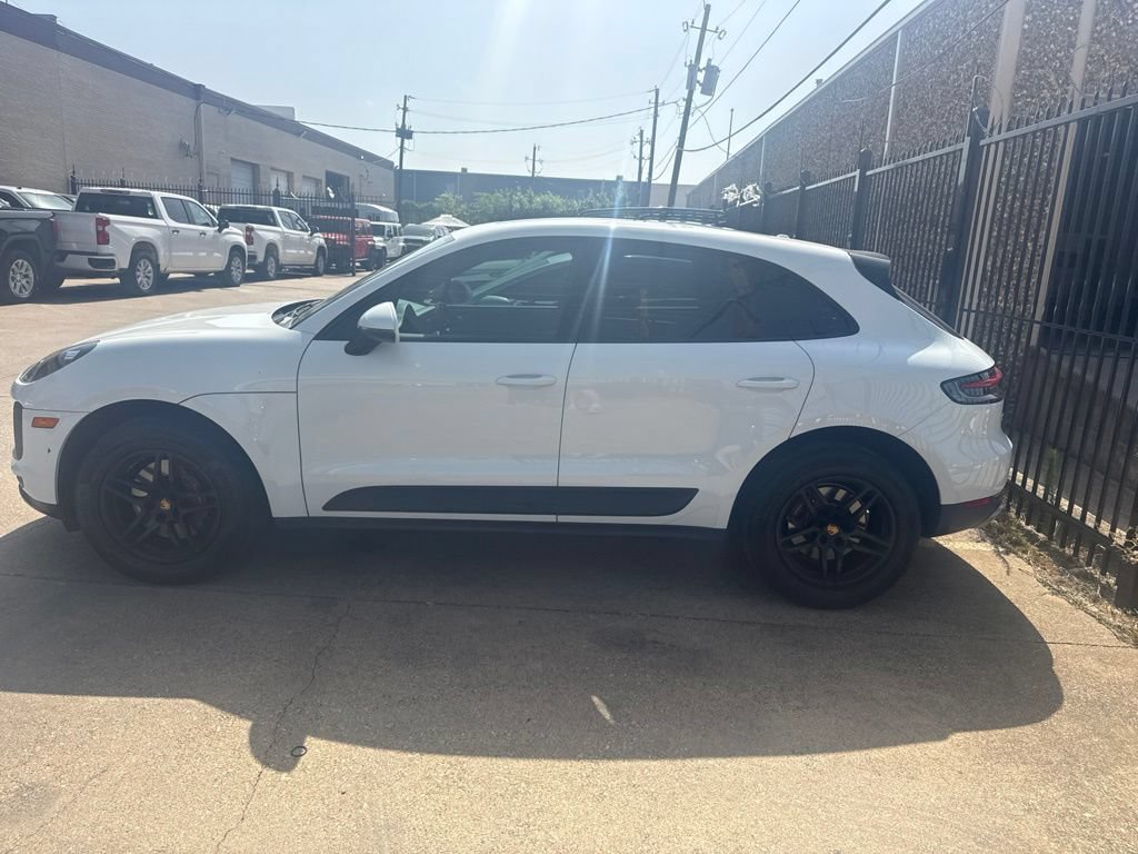 Used 2021 Porsche Macan AWD/4WD image 34