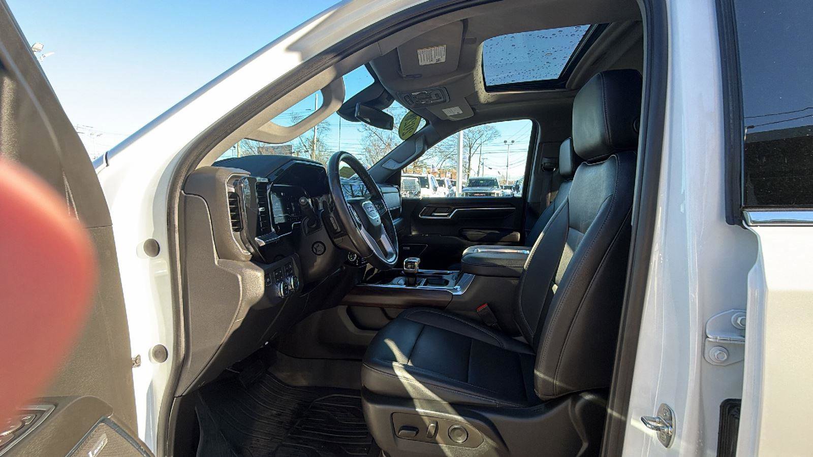 Used 2022 GMC Sierra 1500 SLT w/ SLT Premium Plus Package image 21