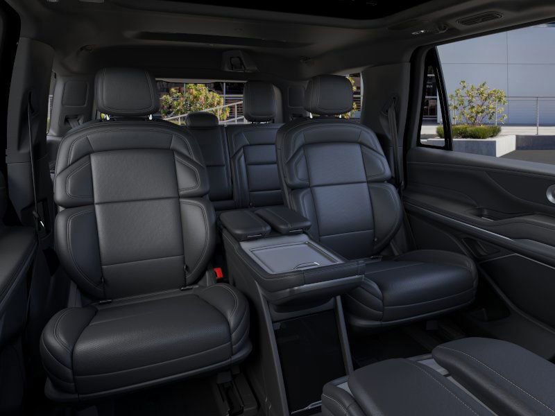 New 2026 Lincoln Navigator Reserve w/ Jet Appearance Package image 11
