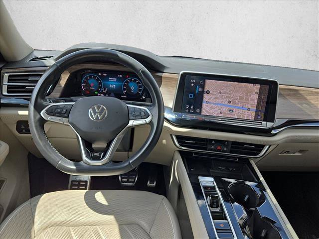 Used 2024 Volkswagen Atlas SEL Premium R-Line AWD/4WD image 22