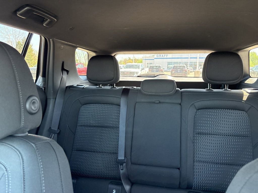 Used 2026 Chevrolet Equinox LT FWD image 38