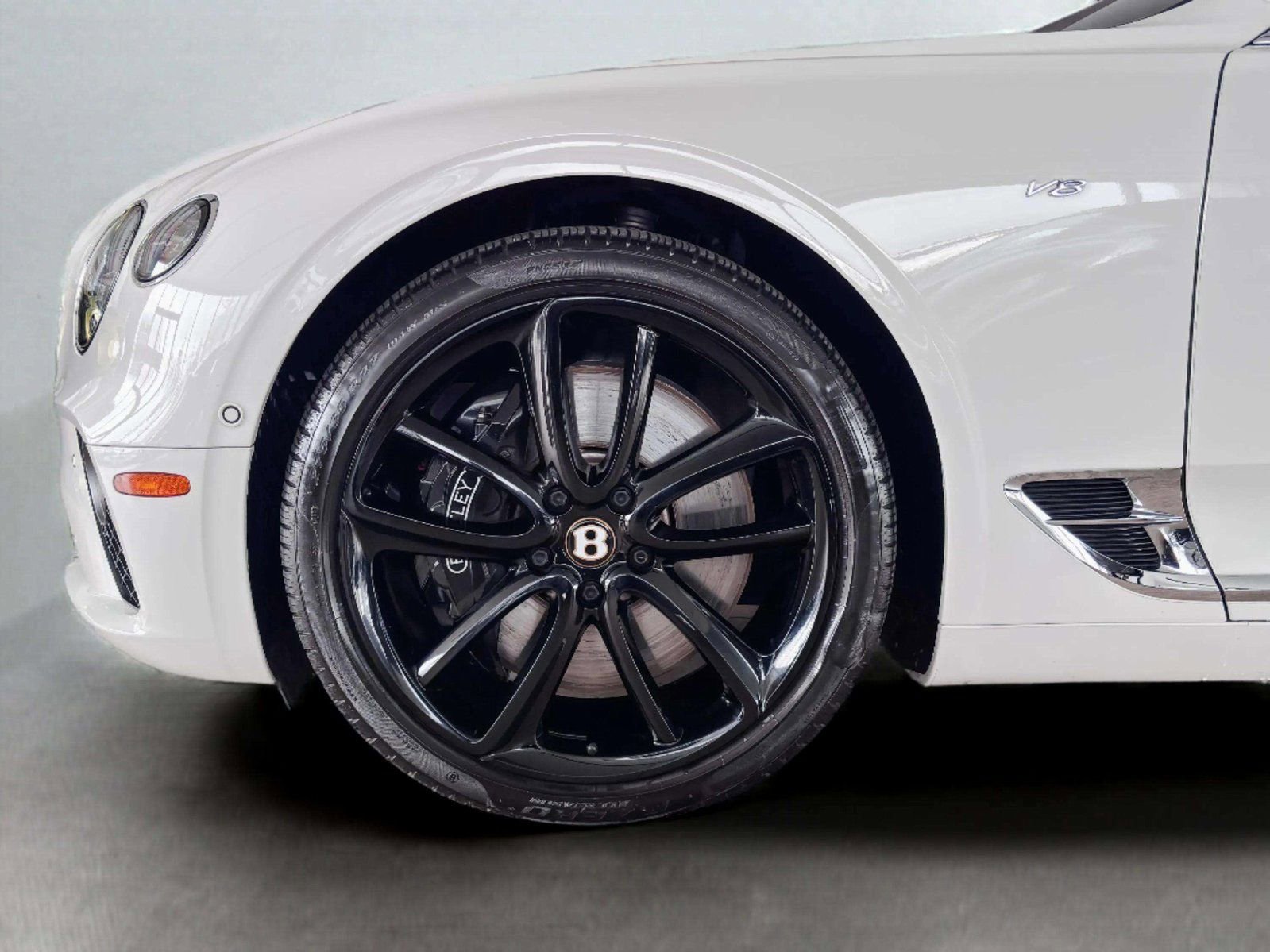 Used 2020 Bentley Continental GT V8 image 9