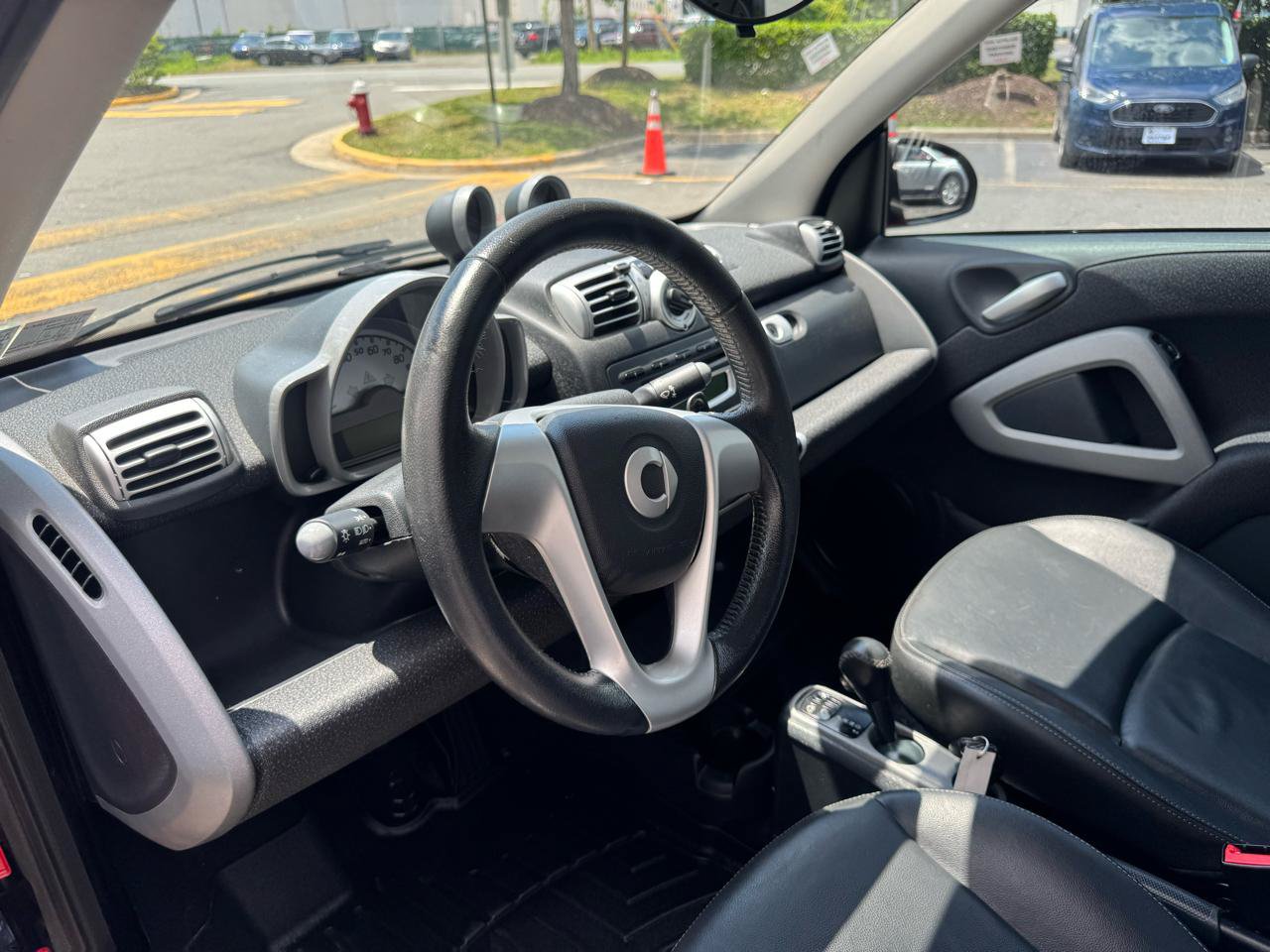 Used 2009 smart fortwo passion RWD image 14