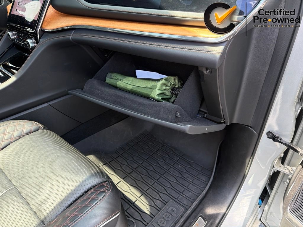 Certified 2023 Jeep Grand Cherokee Summit AWD/4WD image 47