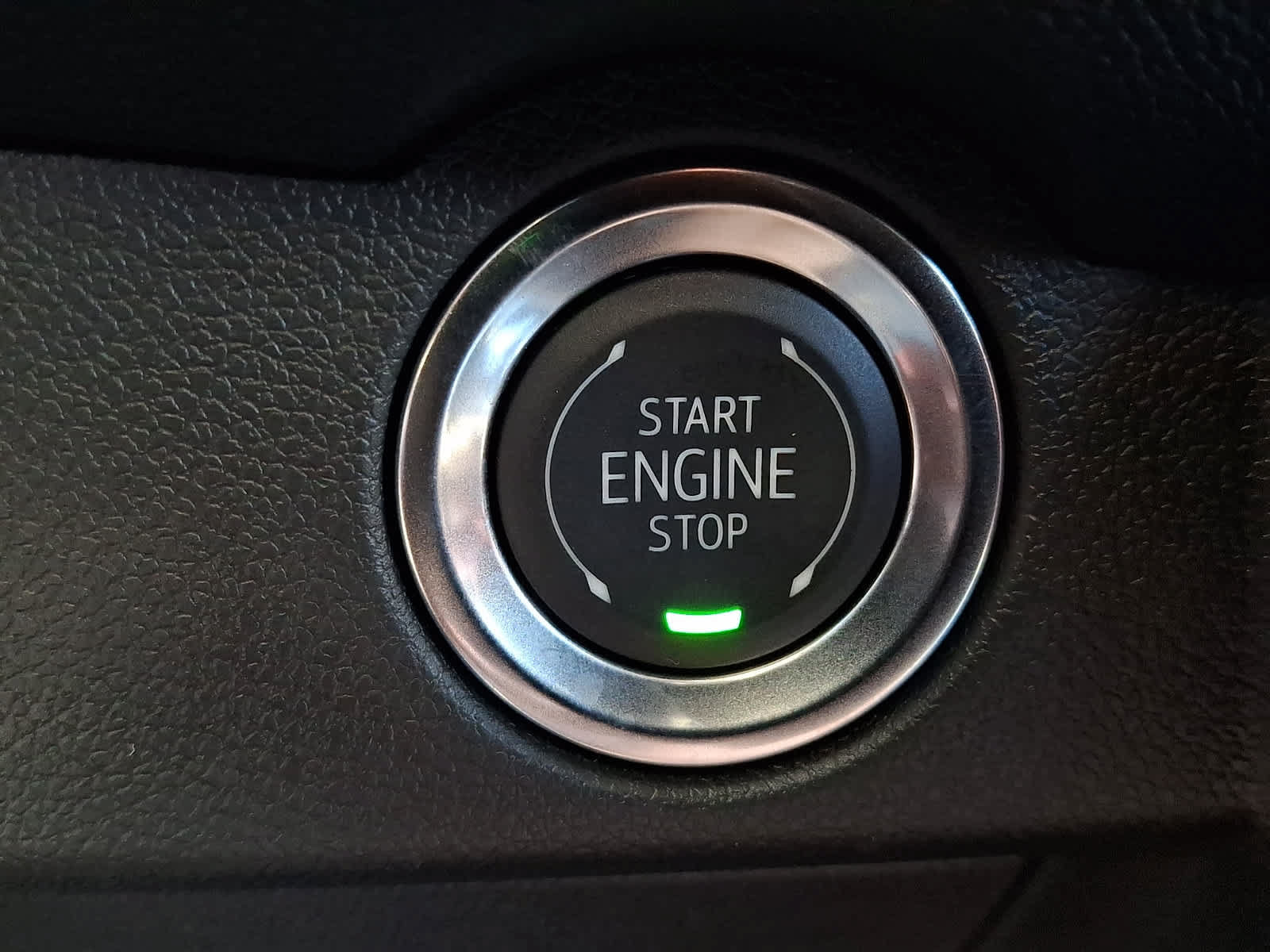 New 2027 Chevrolet Traverse LT w/ Sun and Wheel Package FWD image 18