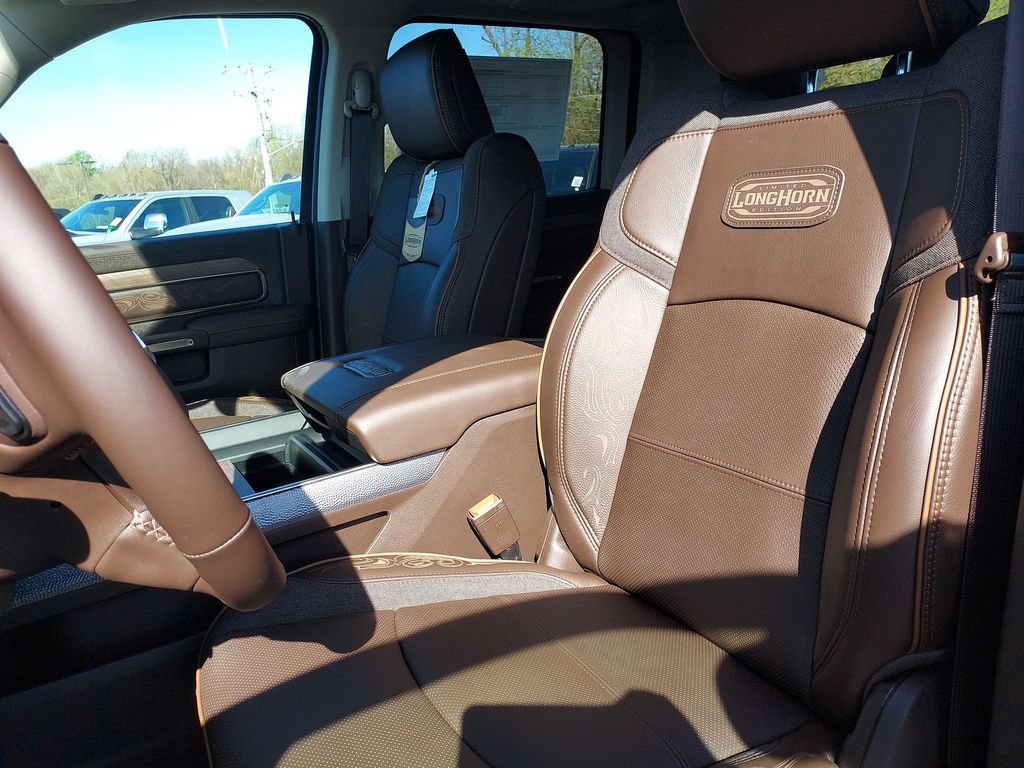 New 2026 RAM 2500 Limited AWD/4WD image 17