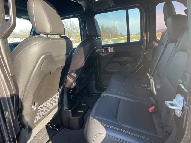 Used 2024 Jeep Wrangler Sahara w/ Technology Group image 9