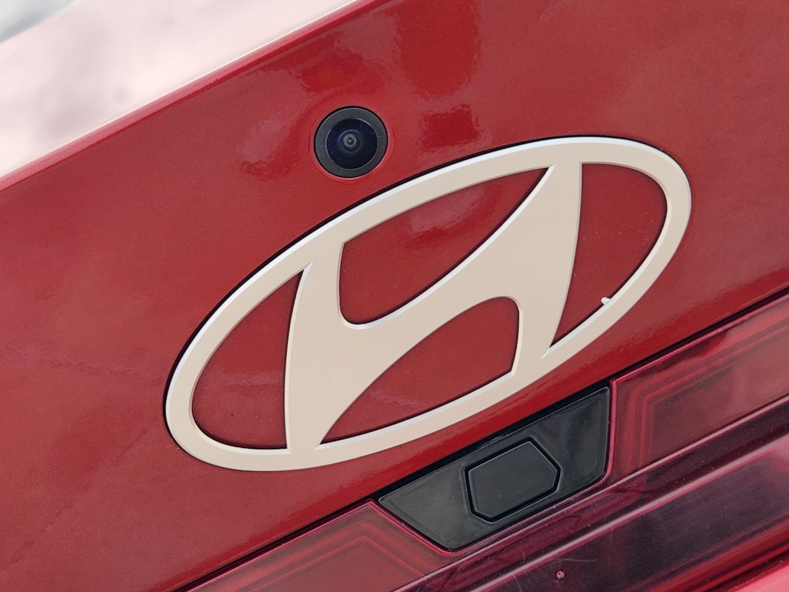 Used 2024 Hyundai Elantra SEL FWD image 9