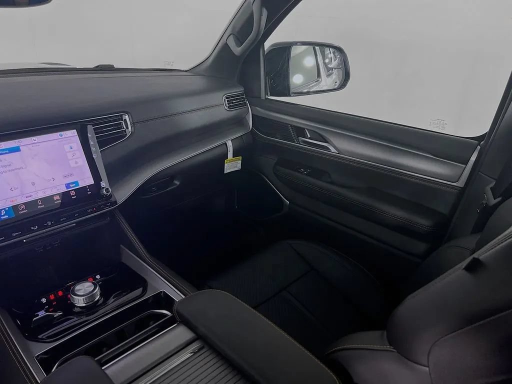 New 2026 Jeep Grand Wagoneer 4WD image 26