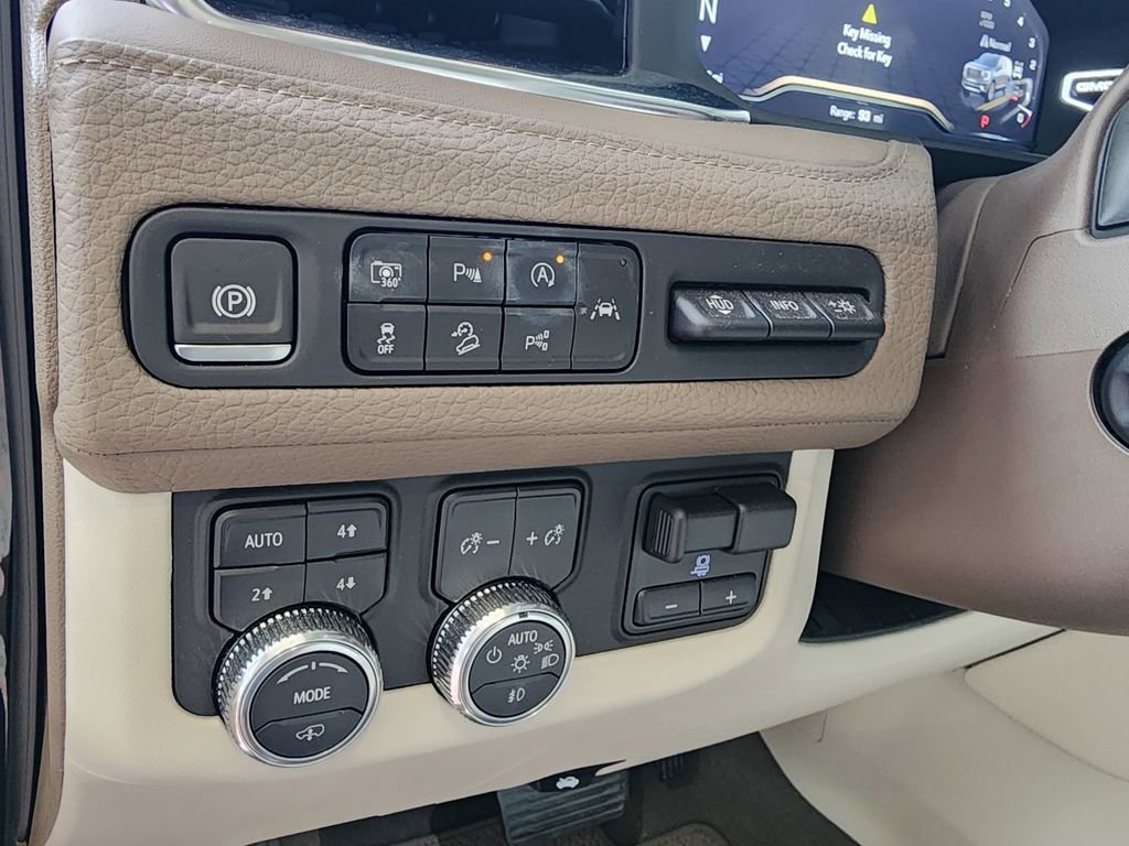 Used 2024 GMC Yukon Denali w/ Denali Reserve Package AWD/4WD image 22
