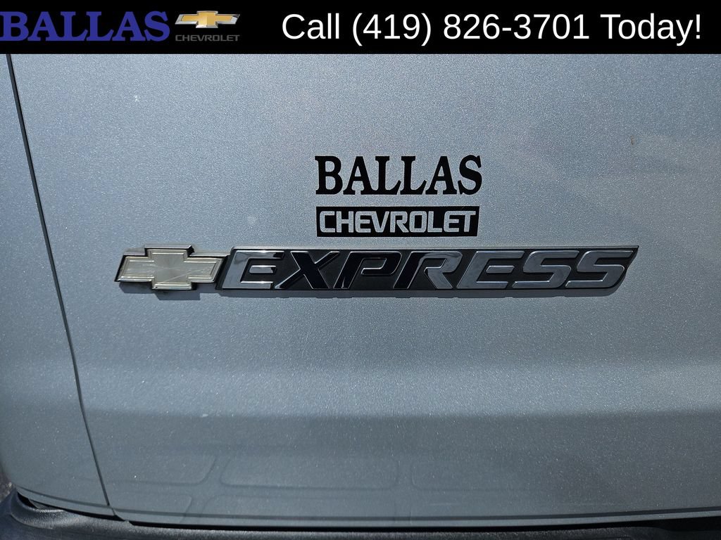 Certified 2018 Chevrolet Express 3500 LT w/ LT Preferred Equipment Group RWD image 31