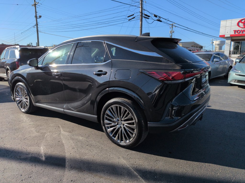 Used 2024 Lexus RX 350 w/ Convenience Package AWD/4WD image 3