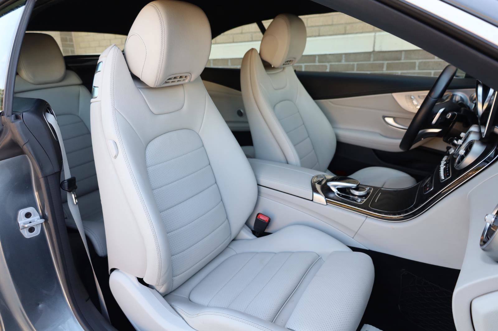 Used 2018 Mercedes-Benz C 300 4MATIC Cabriolet image 28