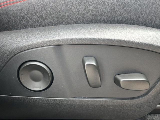 Used 2025 Chevrolet Traverse RS w/ LPO, Floor Liner Package image 57