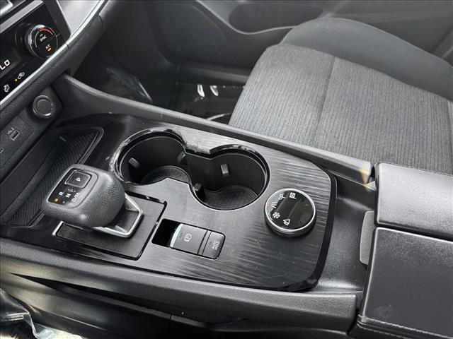 Used 2023 Nissan Rogue SV AWD/4WD image 16