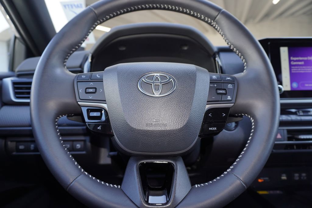 Certified 2025 Toyota Camry SE image 21