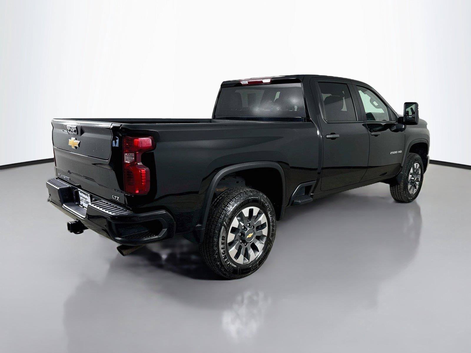 Used 2024 Chevrolet Silverado 2500 Custom w/ Custom Value Package AWD/4WD image 12
