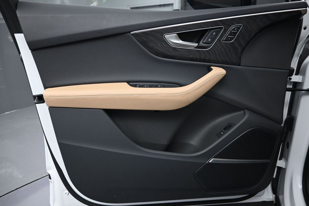 Used 2025 Audi Q7 3.0T Premium Plus w/ Premium Plus Package image 12