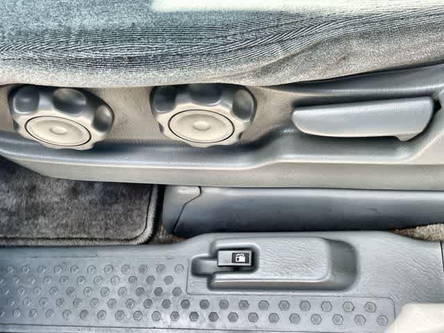 Used 2004 Honda Pilot LX image 29