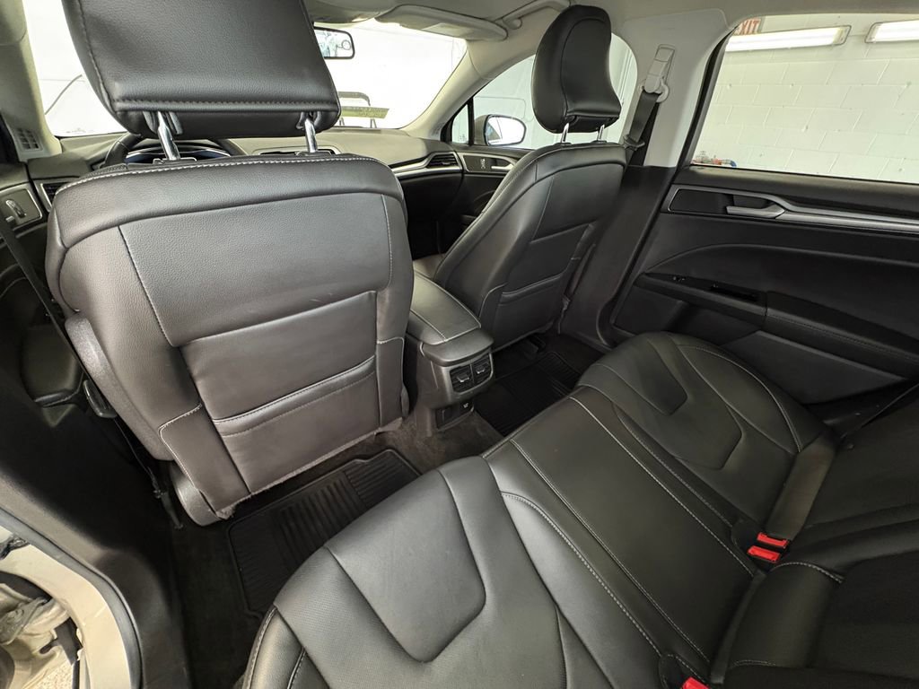 Used 2015 Ford Fusion Titanium FWD image 23