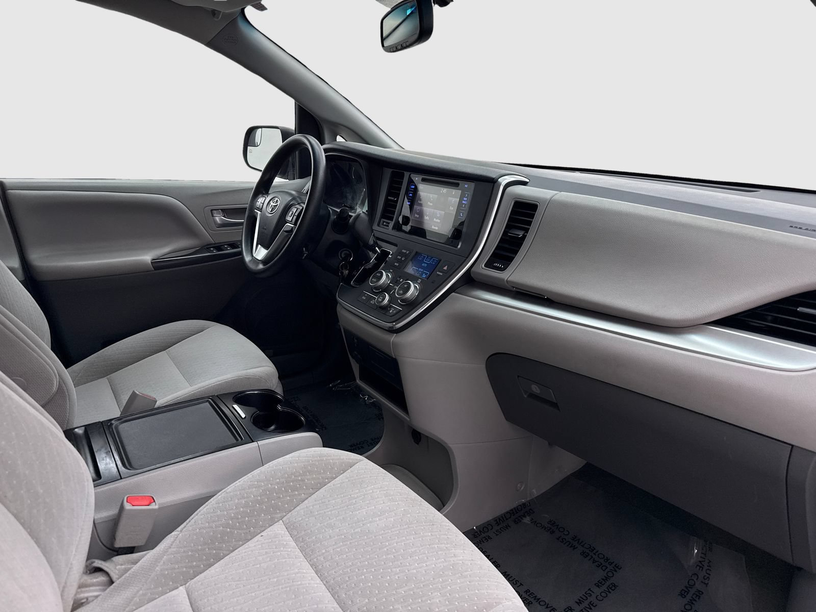 Used 2017 Toyota Sienna LE FWD image 41