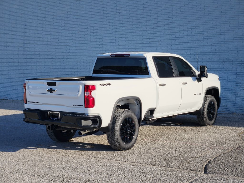 New 2026 Chevrolet Silverado 2500 Custom w/ Custom Value Package AWD/4WD image 4