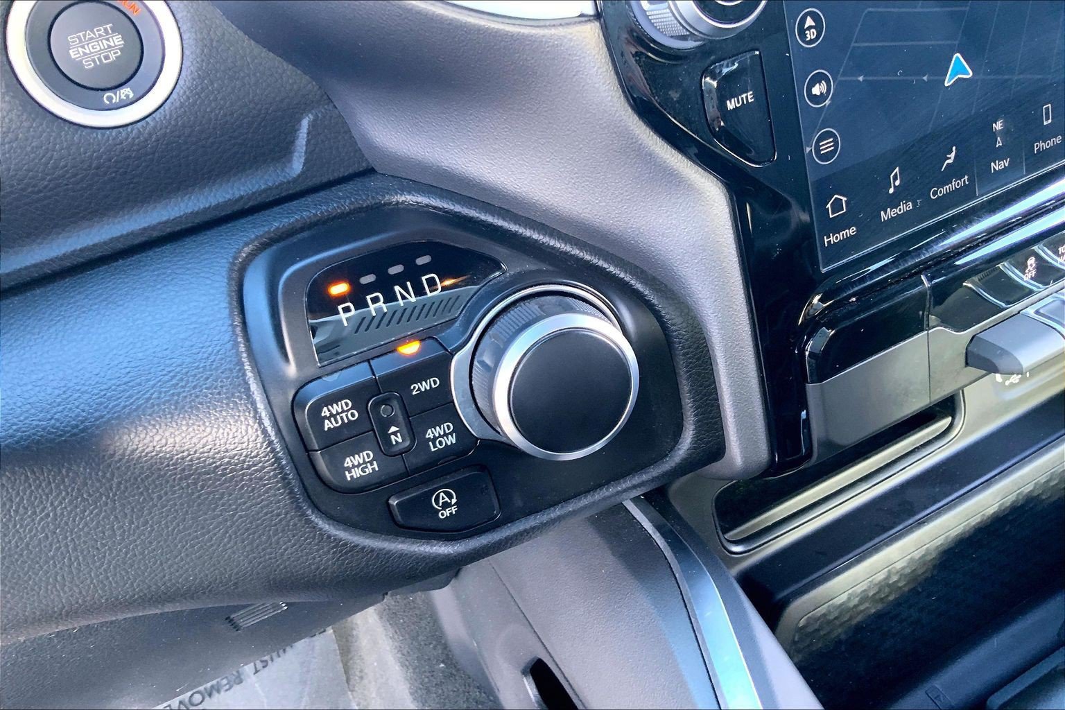 Certified 2024 RAM 1500 Big Horn AWD/4WD image 15