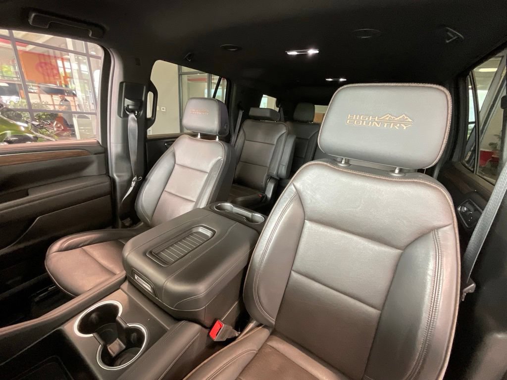 Used 2024 Chevrolet Tahoe High Country AWD/4WD image 9