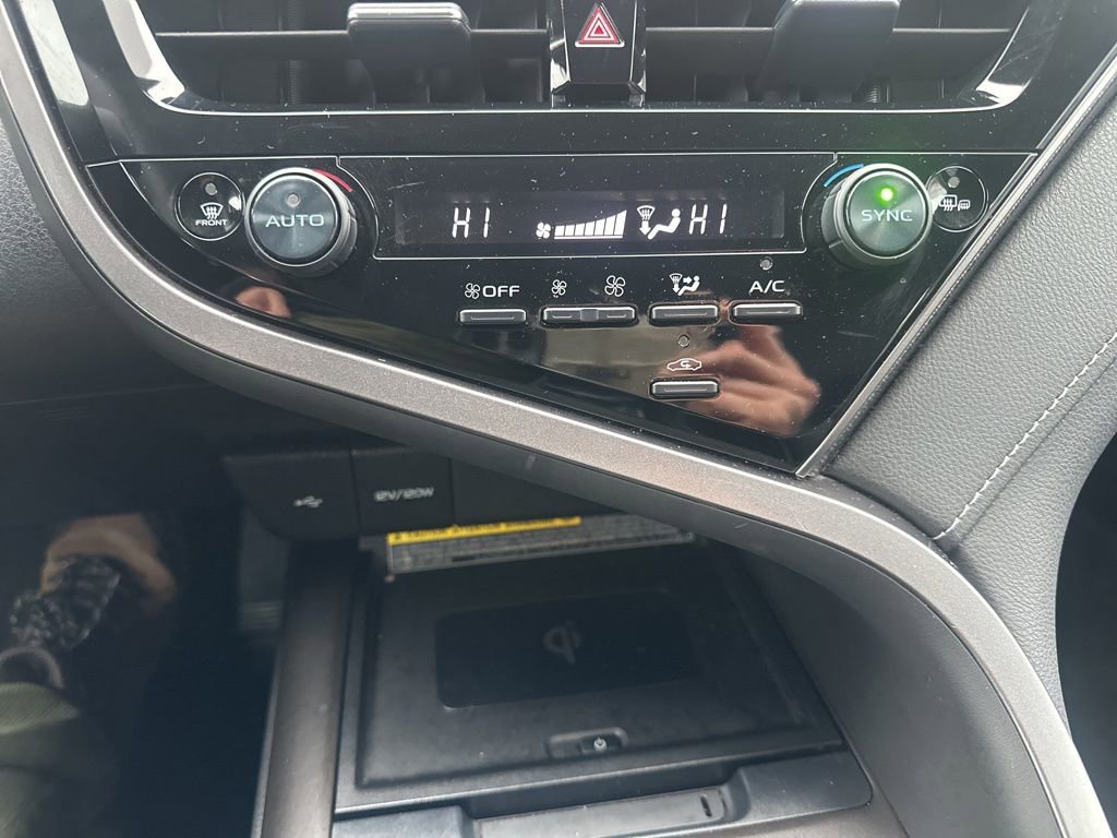 Used 2021 Toyota Camry XSE image 23