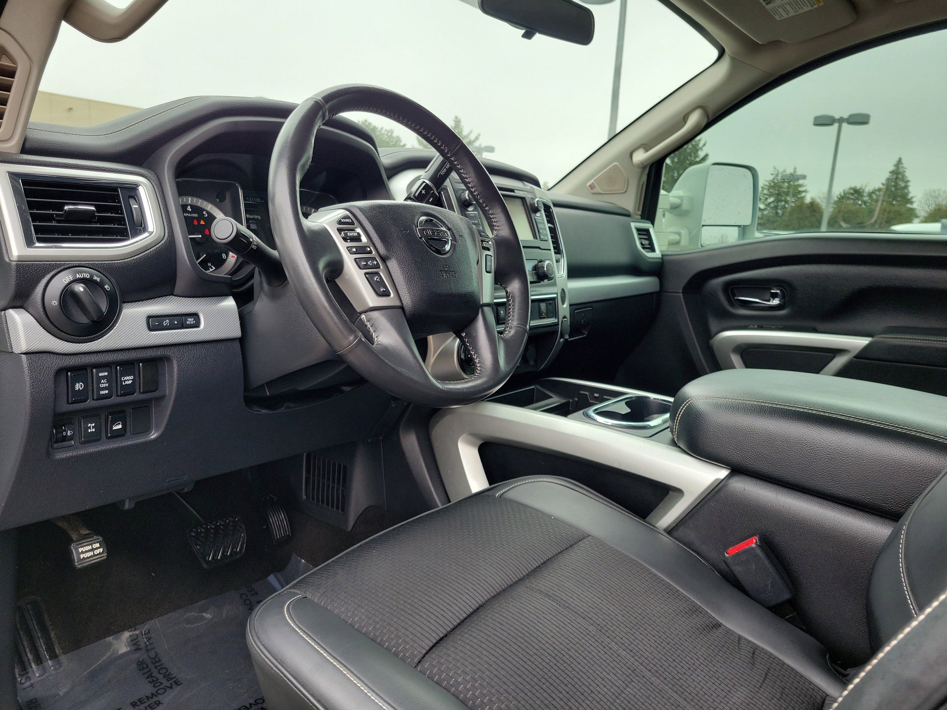Used 2018 Nissan Titan PRO-4X w/ Pro-4x Utility Package AWD/4WD image 19