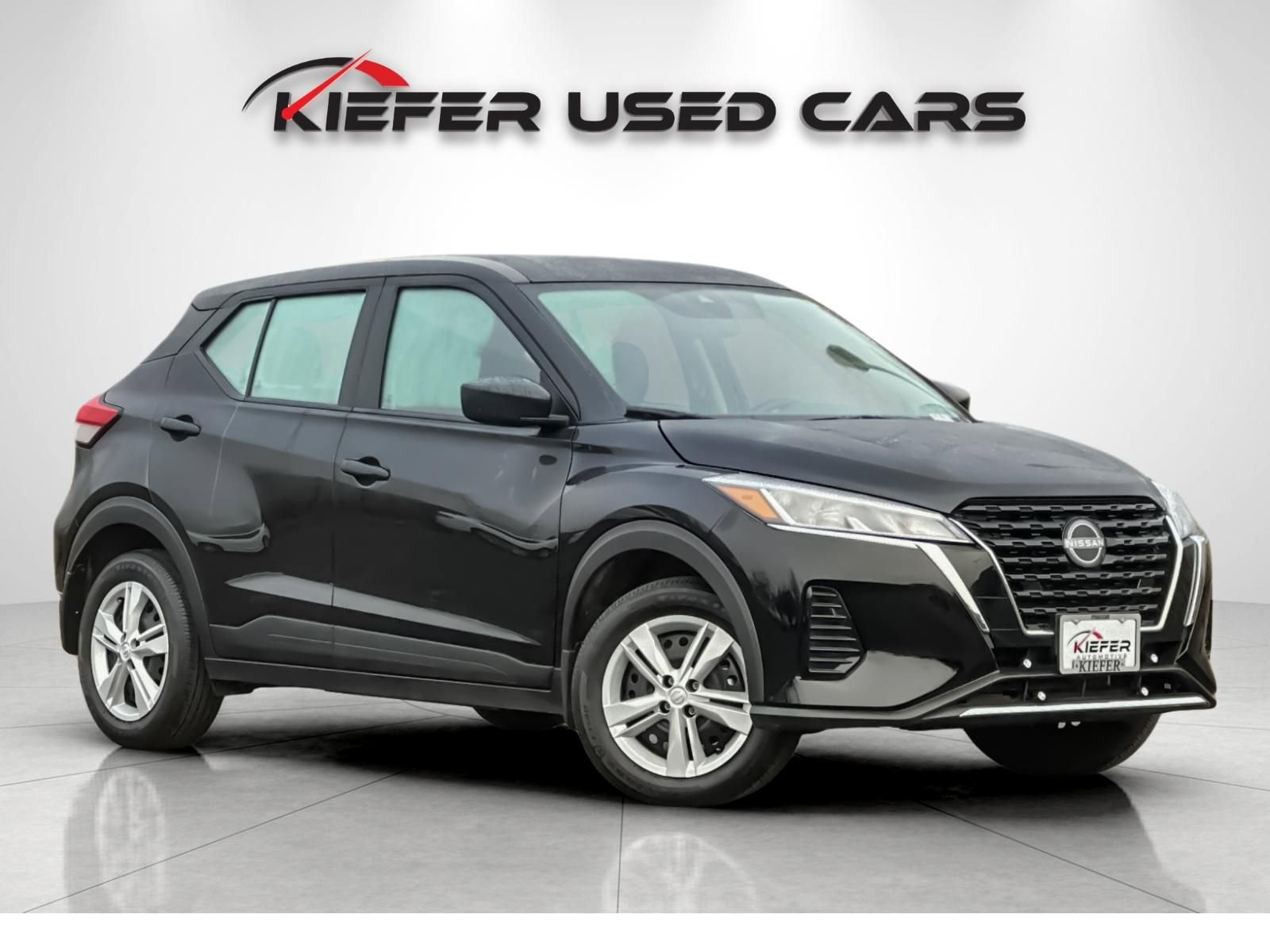 Used 2025 Nissan Kicks Play S FWD image 2