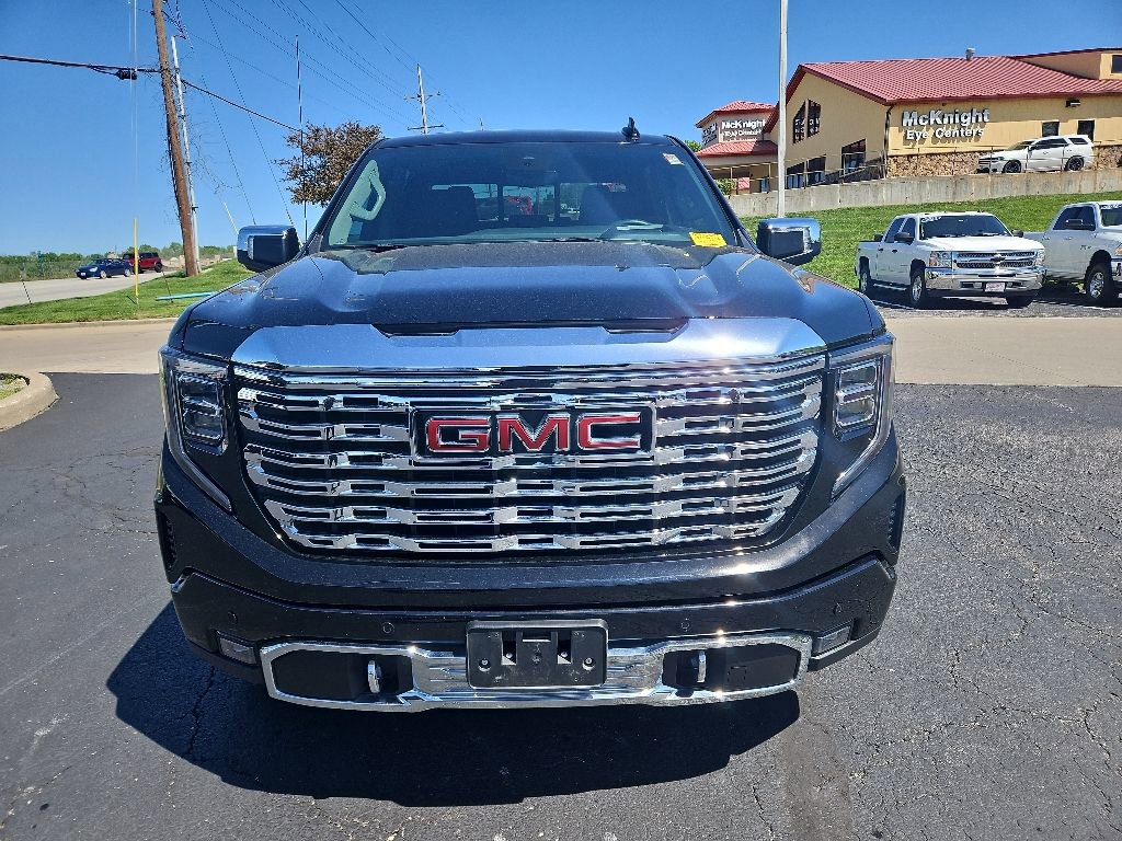 Used 2024 GMC Sierra 1500 Denali AWD/4WD image 4