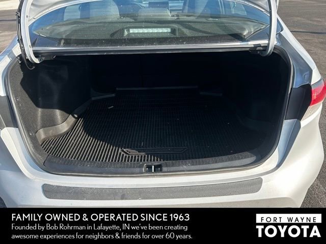 Used 2023 Toyota Corolla SE image 4